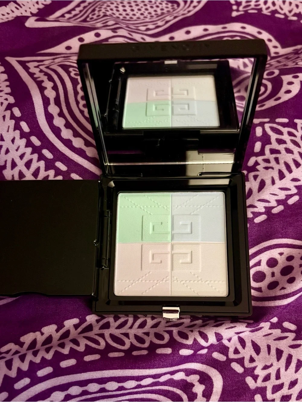 Prisme Libre 4-Color Pressed Powder